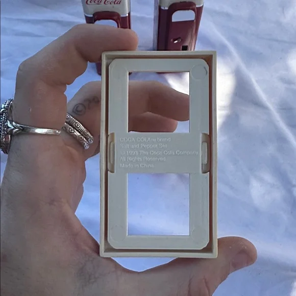 Vintage 90s Coca-Cola Red S&P Salt and Pepper Shakers - Picture 5 of 5